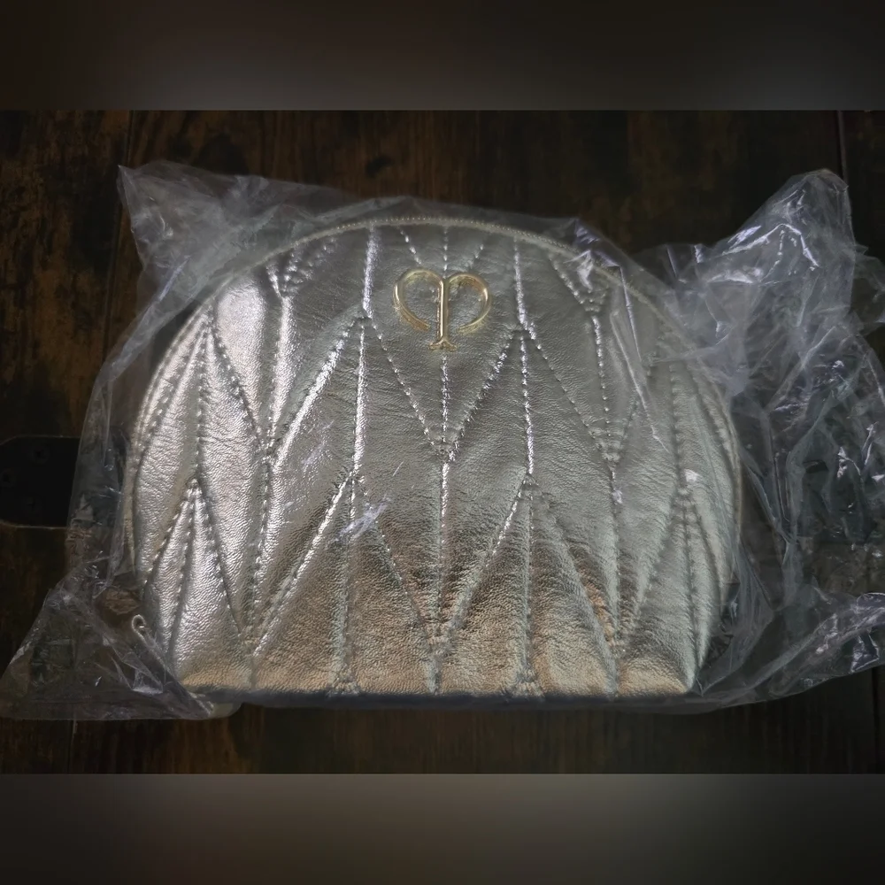 NEW! clé de peau, Metallic Gold Pouch + 3 Piece Travel Set!